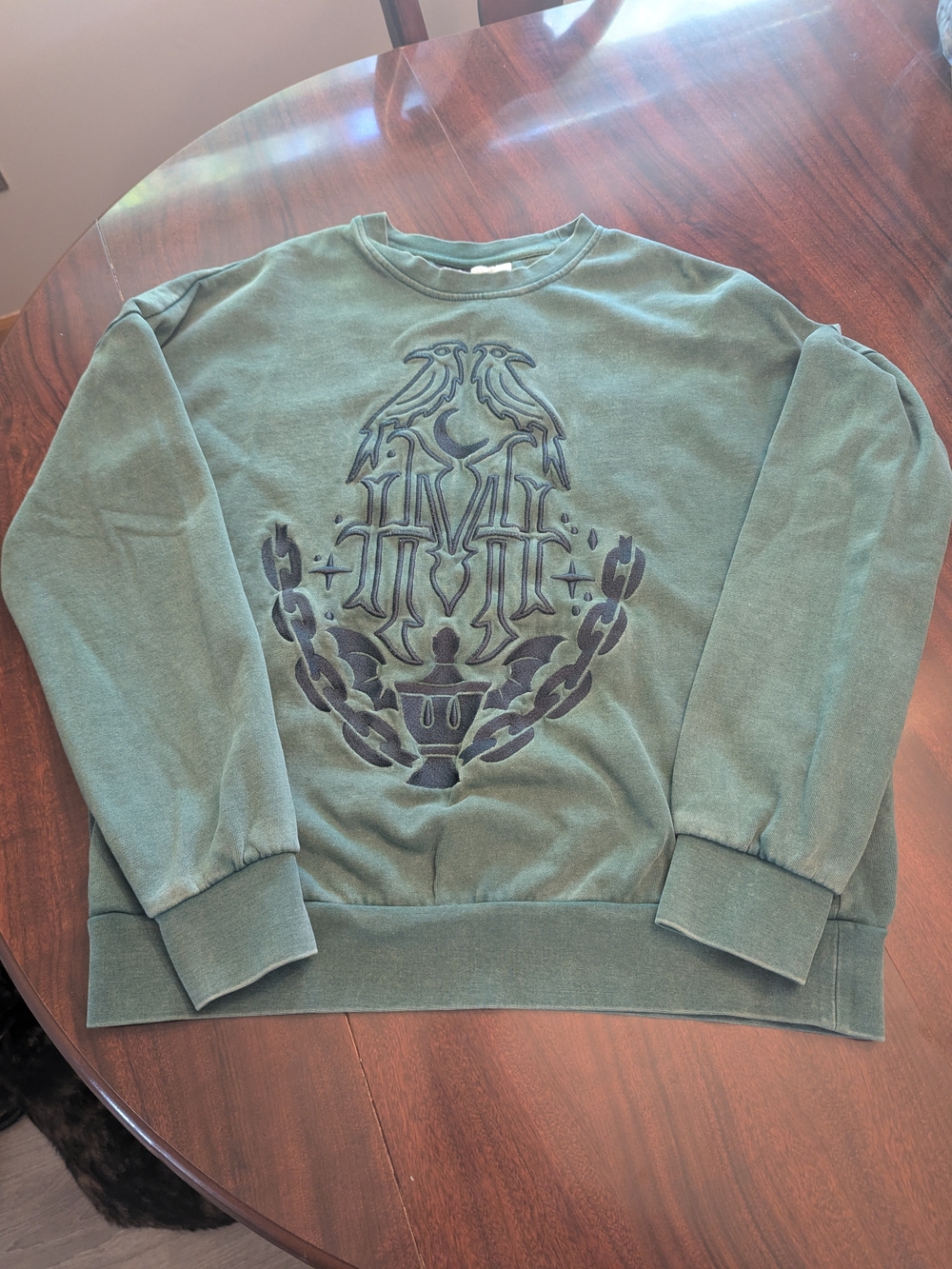 Disney Parks 2024 the Haunted Mansion Sweatshirt Size S